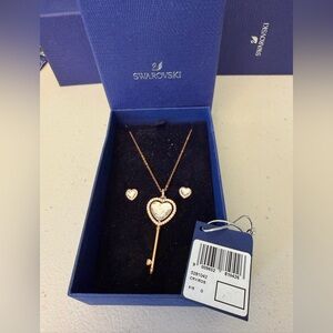 New SWAROVSKI Engaged Heart Set Crystal Necklace & Earrings 5281042